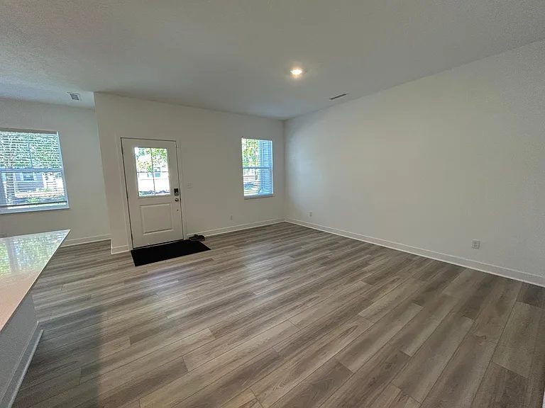 7199 Governors Row S — Photo 10