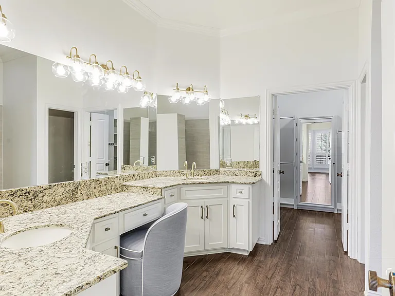 5619 Travis Dr — Photo 28