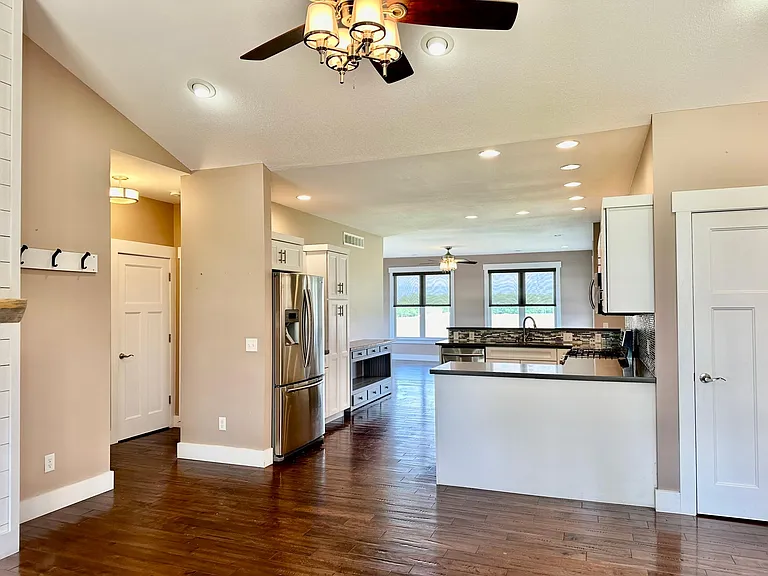 10703 N Centerville Rd — Photo 8