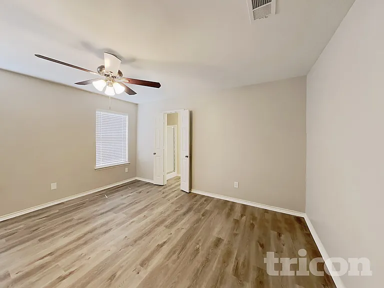 1110 Wayne Ave — Photo 8