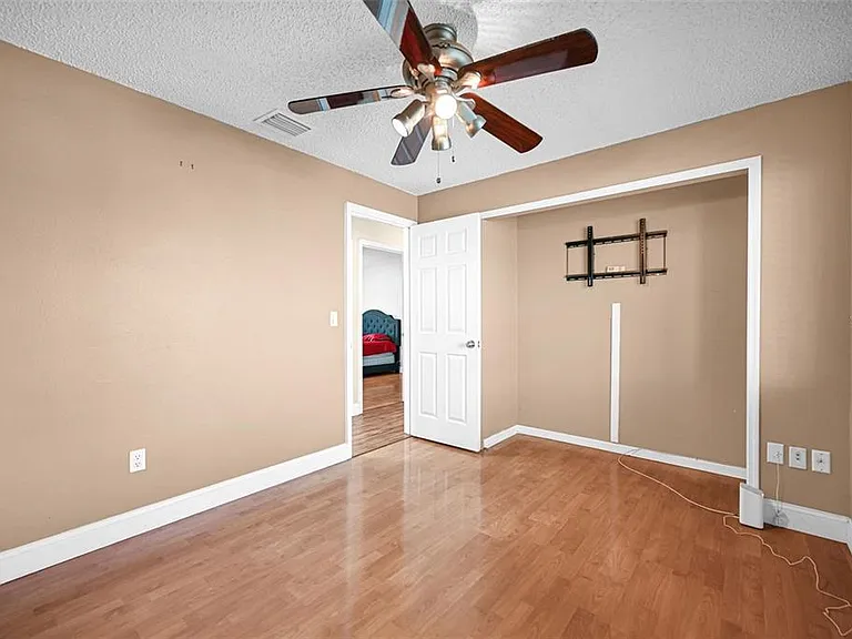 26543 SW 122nd Pl — Photo 3