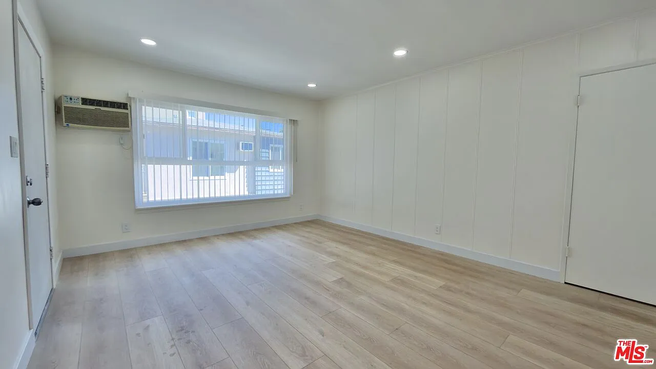 2 bed, 1.0 bath, 850 sqft, $2,995 — Photo 4