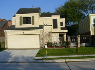 904 Golfview Dr, Richmond, TX 77469