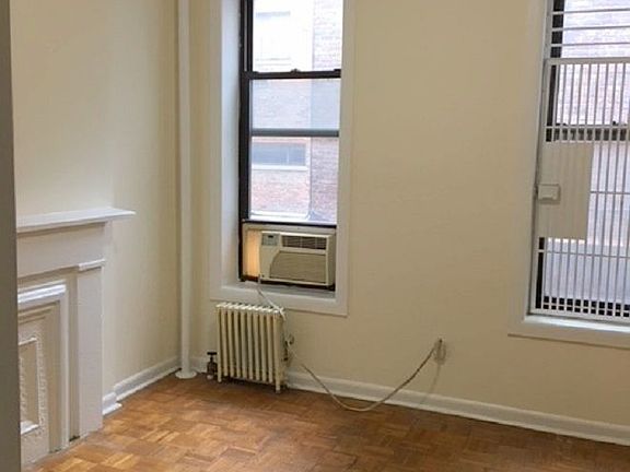 4th image of 219 E 85th St APT 3RW
