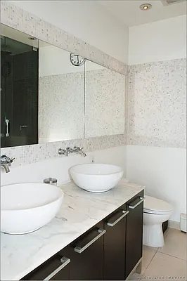 Sold by Bank Neary | media 16