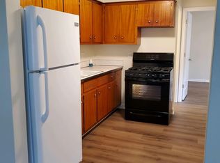 2225 7th Ave APT 3, Rockford, IL 61104