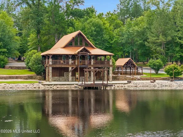 115 N Slade Rd, Sumrall, MS 39482