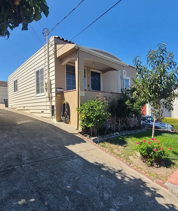 469 Cypress Ave