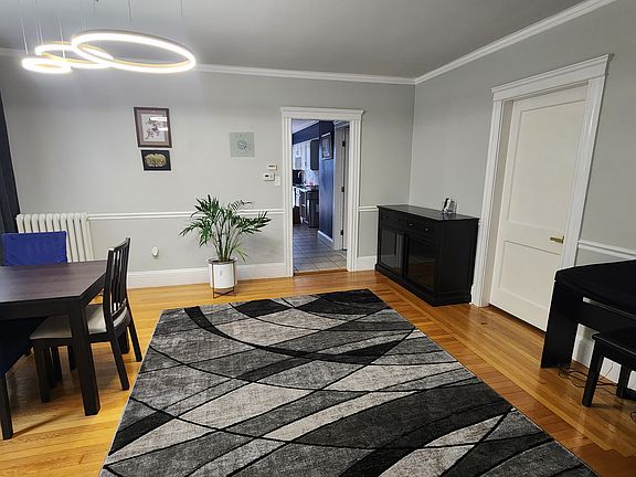 5th image of 33 Blodgett Ave #33