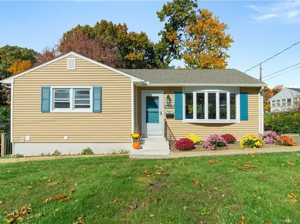 16 Tree Hill Road, Waterbury, CT 06708