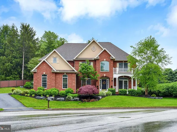 3702 Leyland Dr, Mechanicsburg, PA 17050