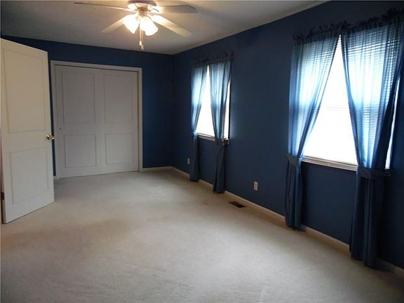 5th image of 485 W Mechanic St
