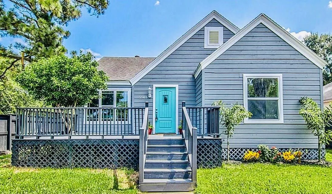 2 bed, 1.0 bath, 1123 sqft, $1,800 — Photo 1