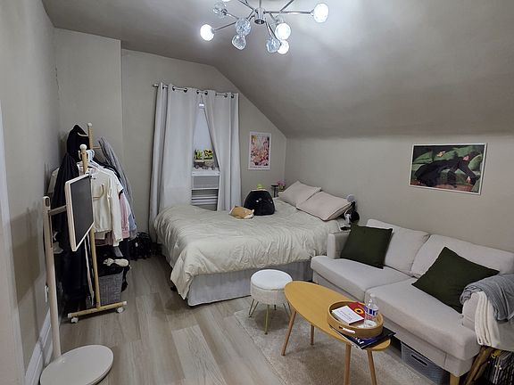3rd image of 48 Highwood Ter APT 3