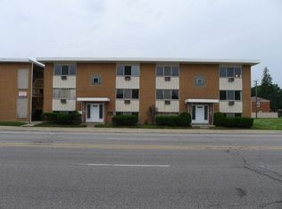 1304 W Roosevelt Rd #2, Broadview, IL 60155