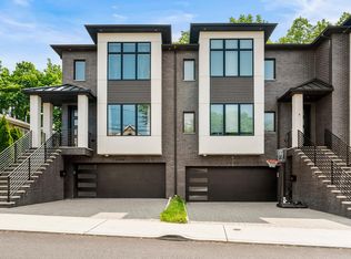 2046A Hoefleys Ln, Fort Lee, NJ 07024