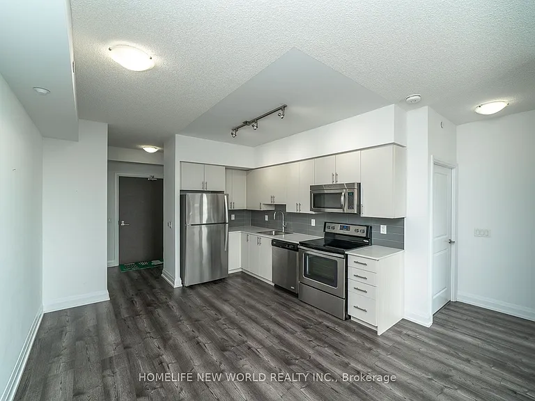 7900 Bathurst St #318 — Photo 8