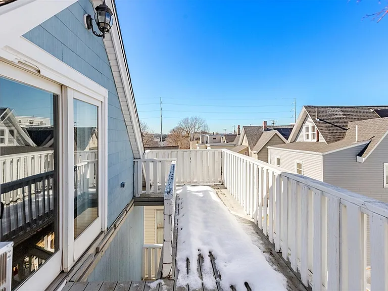 7 Hawthorne St #2 — Photo 20