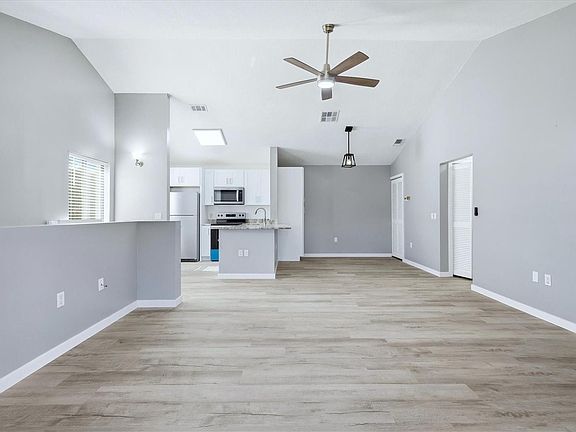 5th image of 5651 Gardens Dr #5651