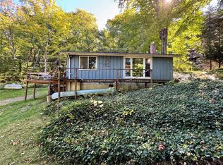 9816 Lake Rd, North East, PA 16428