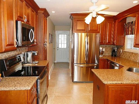 2nd image of 229 Avenue A