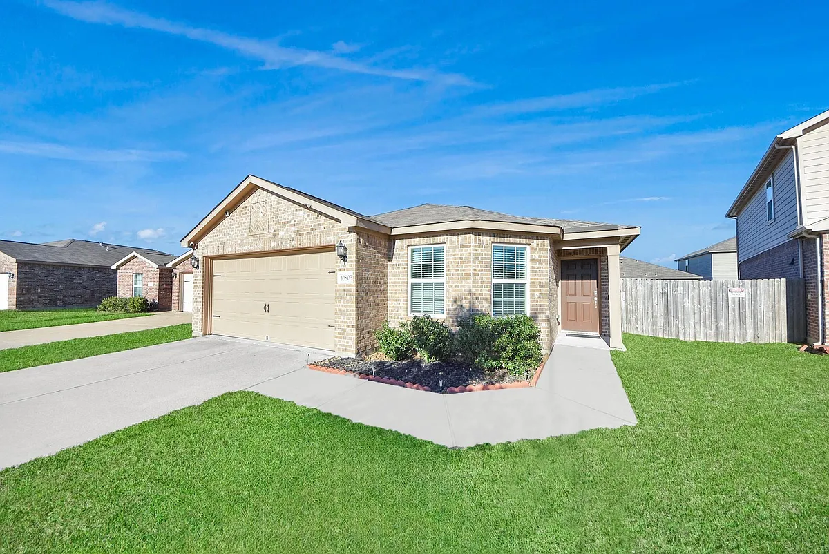Building Photo - 10803 Dover White Dr
