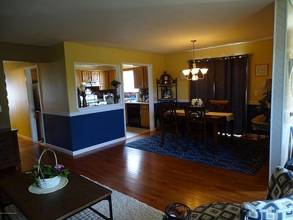 3rd image of 2070 Lamplighter Dr