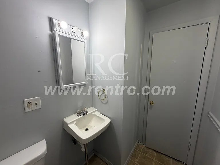 312 Holmes Ave — Photo 5