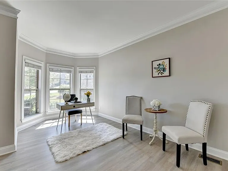 4805 Shelbourne Dr — Photo 11