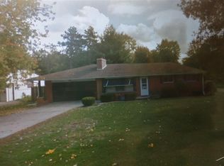 1300 Rainbow Dr, Saginaw, MI 48638