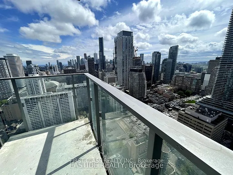 50 Wellesley St E #3910 — Photo 11
