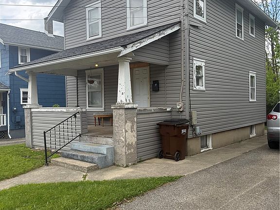 2nd image of 106 S Fostoria Ave
