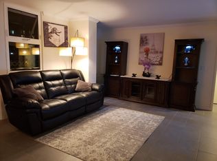 222 Liliuokalani Ave APT 402, Honolulu, HI 96815