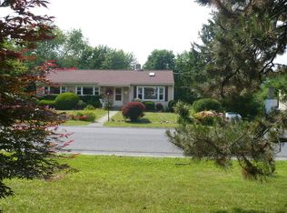15 Cherry Hill Rd, New Paltz, NY 12561