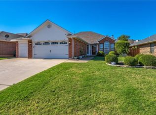 8229 Wilshire Ridge Dr, Oklahoma City, OK 73132