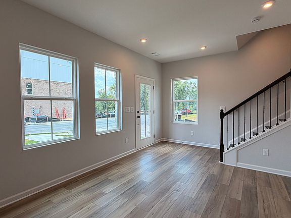 3rd image of 3117 Willow Glade Trl