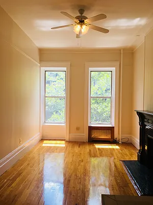 Rented by Apartments by Us | media 13