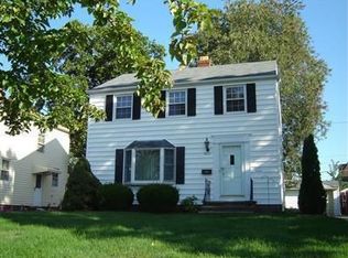 8012 Parmenter Dr, Parma, OH