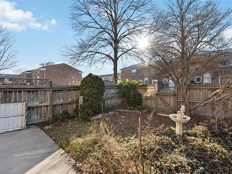 885 Carleton Pl #3 — Photo 26