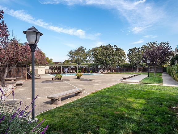 4th image of 3050 Los Prados St APT 19