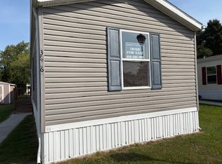3836 Cherokee Dr, Fort Gratiot, MI