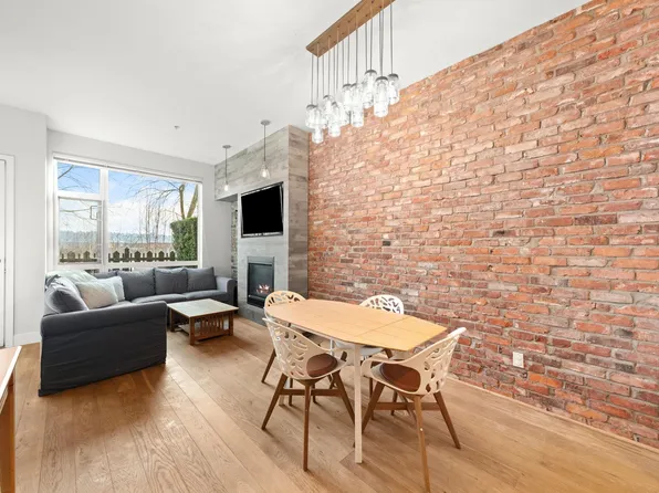 230 Salter St #28, New Westminster, BC V3M 0G1