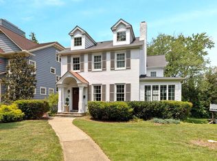 4505 Elm St, Chevy Chase, MD 20815