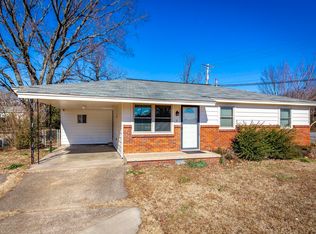 2 Oakview Dr, N Little Rock, AR 72118