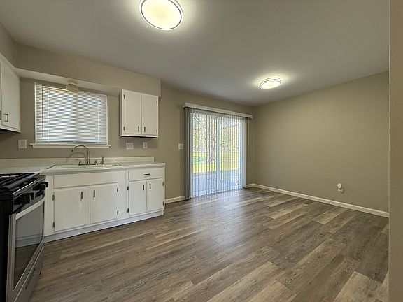 5th image of 409 Lakeside Ave APT 7