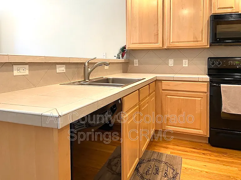 4305 Prestige Point — Photo 8