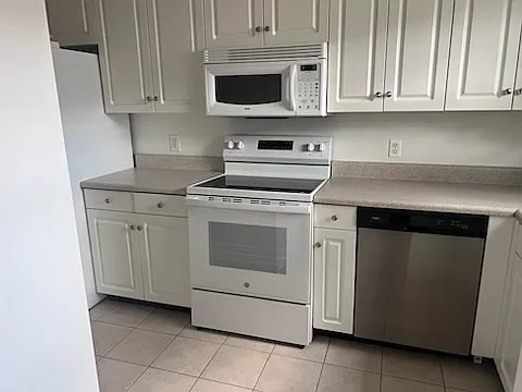 348 Moss Creek Ln #348 — Photo 9