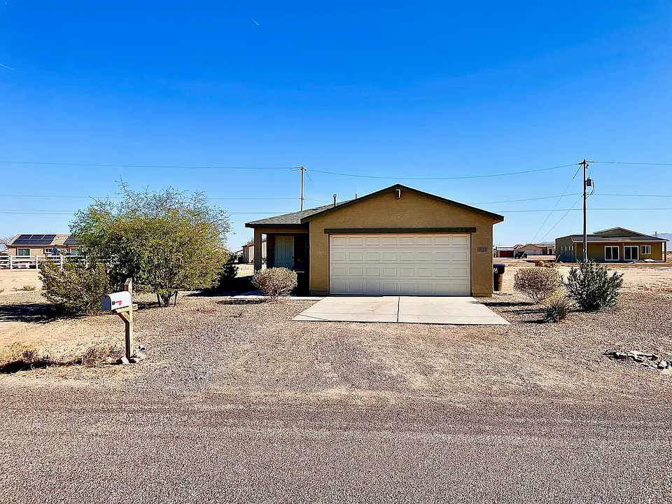 3535 N Cocopa Dr