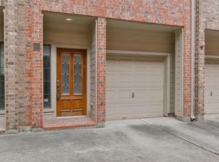 2904 Chenevert St Unit M, Houston, TX 77004