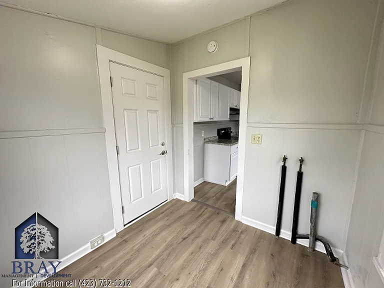 1238 Willow St — Photo 9